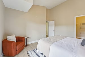 Rolling Way 306-S0804-027.jpg