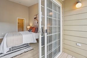 Rolling Way 306-S0804-032.jpg