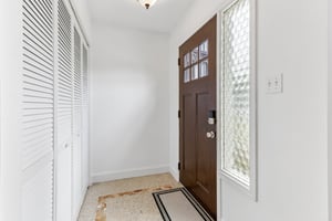 E Oxford Dr-S0605-004.jpg