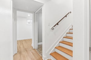 E Oxford Dr-S0605-032.jpg