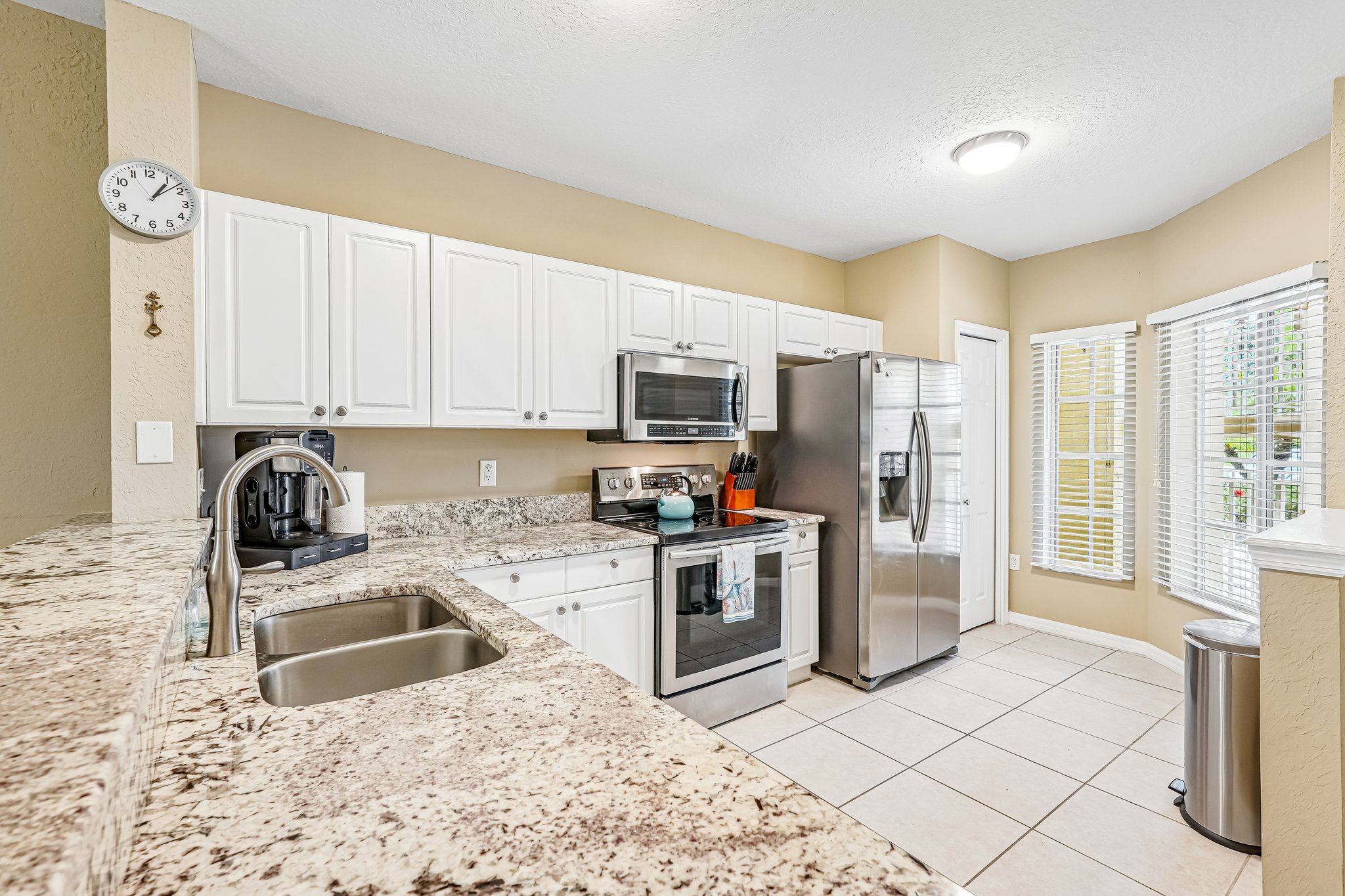 Celeste Dr 103-S2105-012.jpg