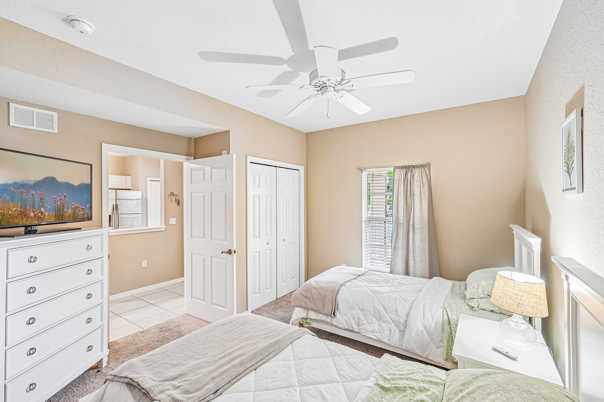 Celeste Dr 103-S2105-016.jpg
