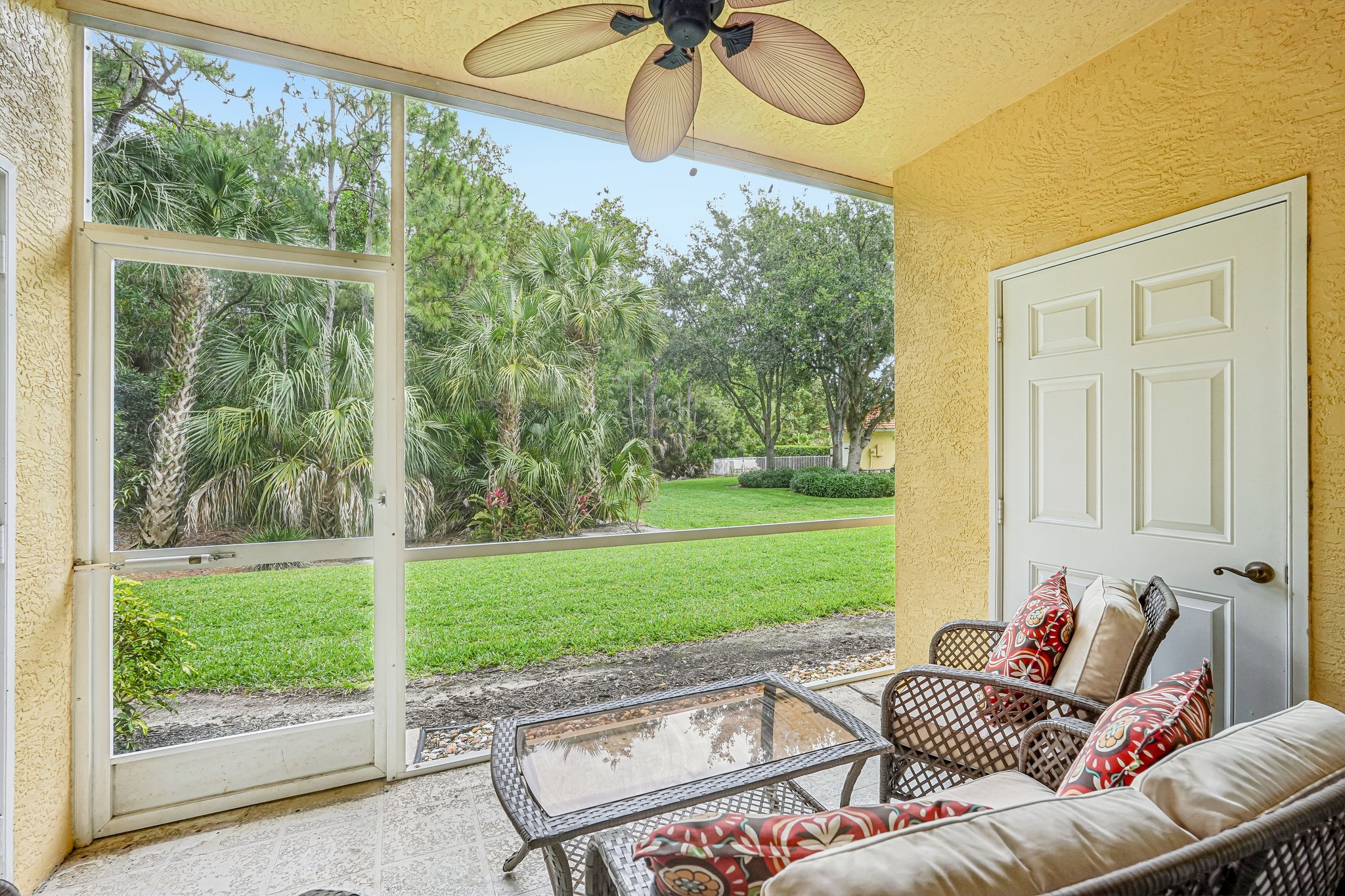 Celeste Dr 103-S2105-024.jpg