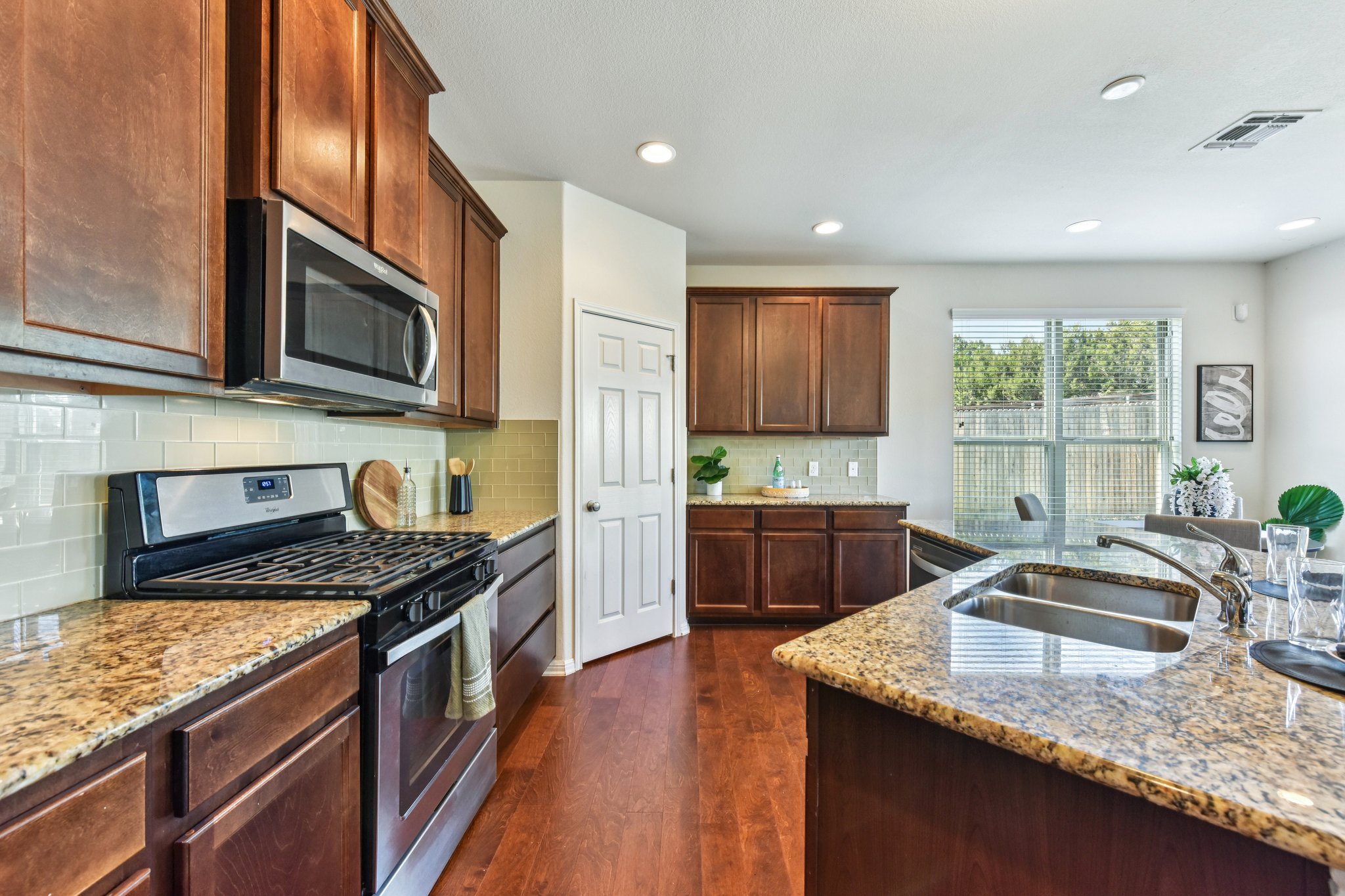 Boatswain Wy-S0203-017.jpg