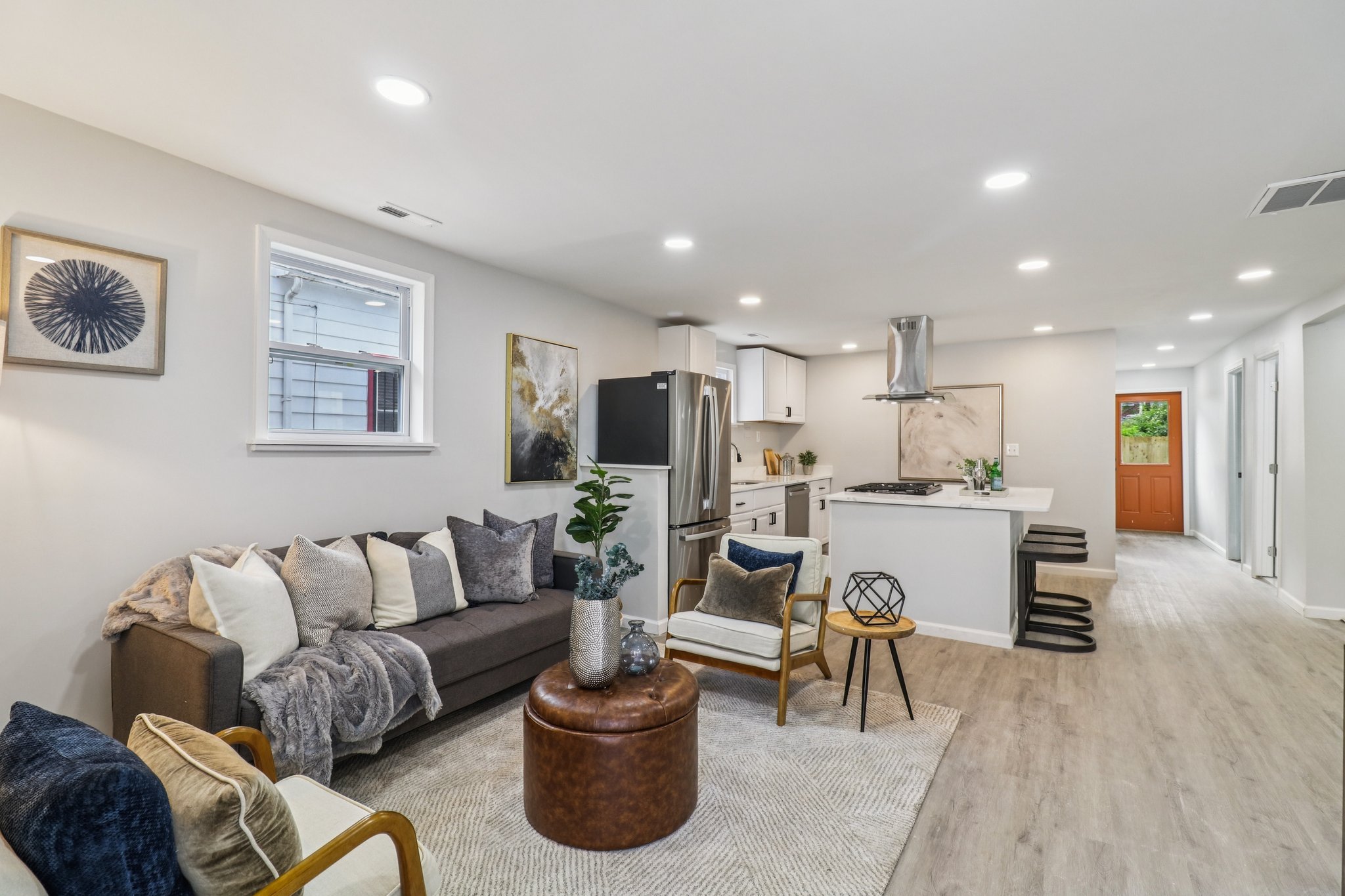 Mentor Ave-1806-016.jpg