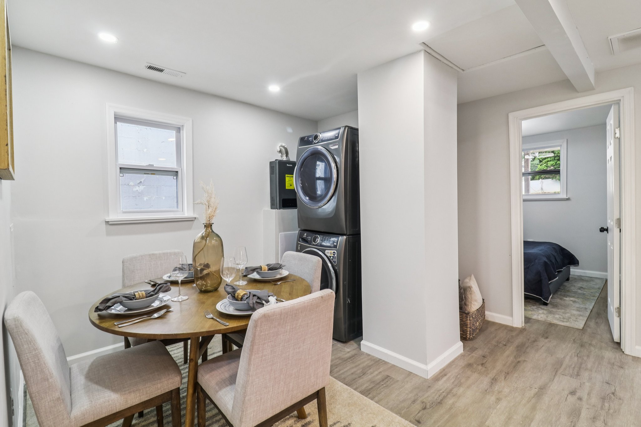 Mentor Ave-1806-021.jpg