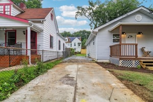 Mentor Ave-1806-003.jpg