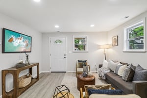 Mentor Ave-1806-019.jpg