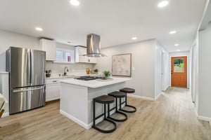 Mentor Ave-1806-023.jpg