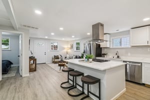 Mentor Ave-1806-028.jpg