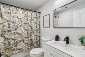 Mentor Ave-1806-033.jpg