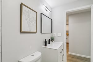 Mentor Ave-1806-034.jpg