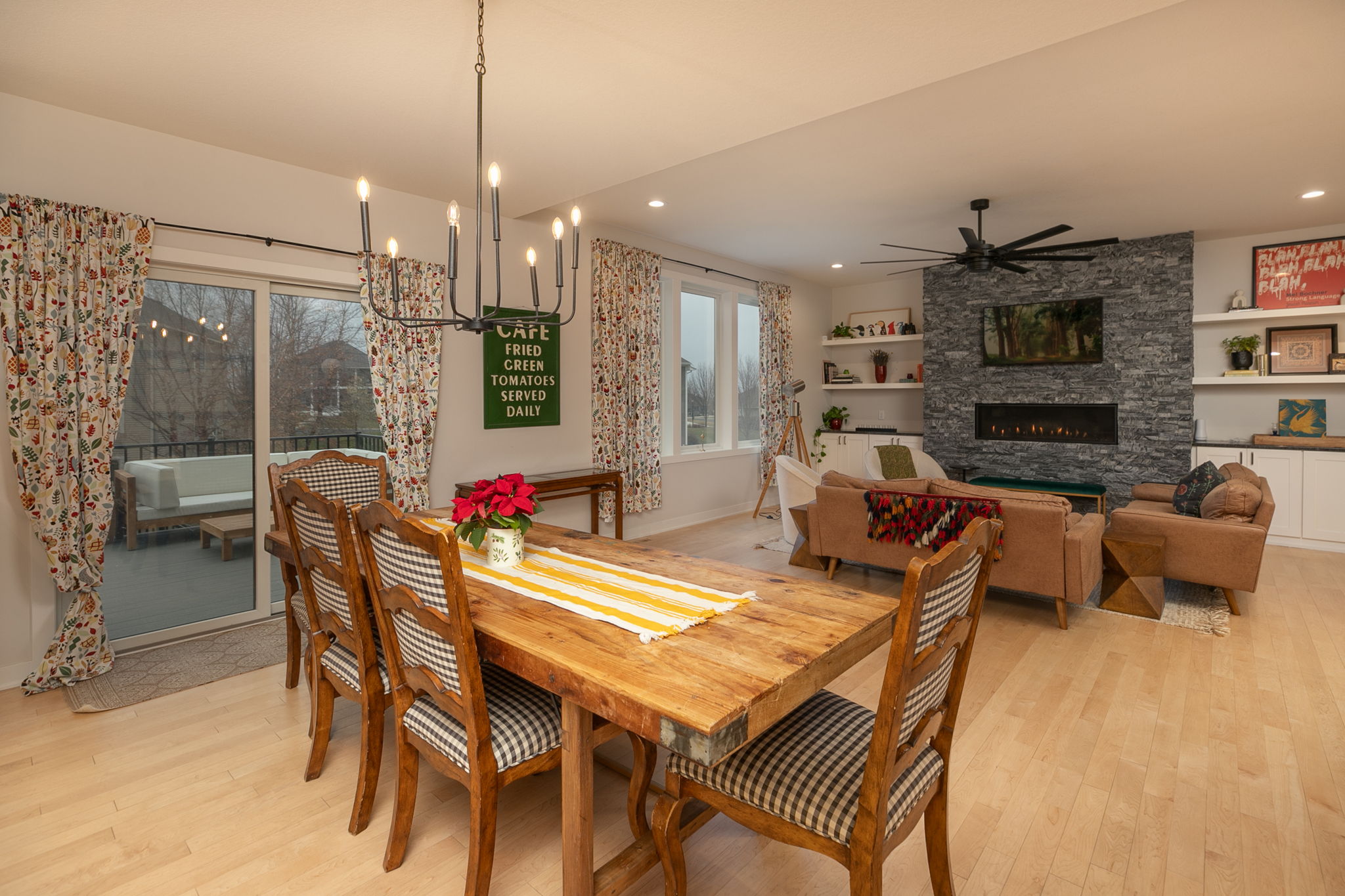 11-Dining Room