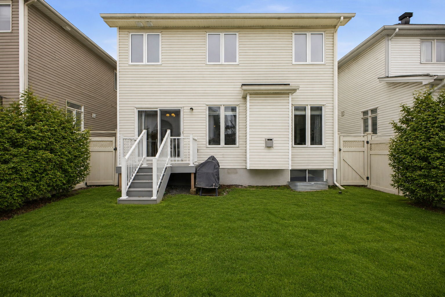  Photo 48