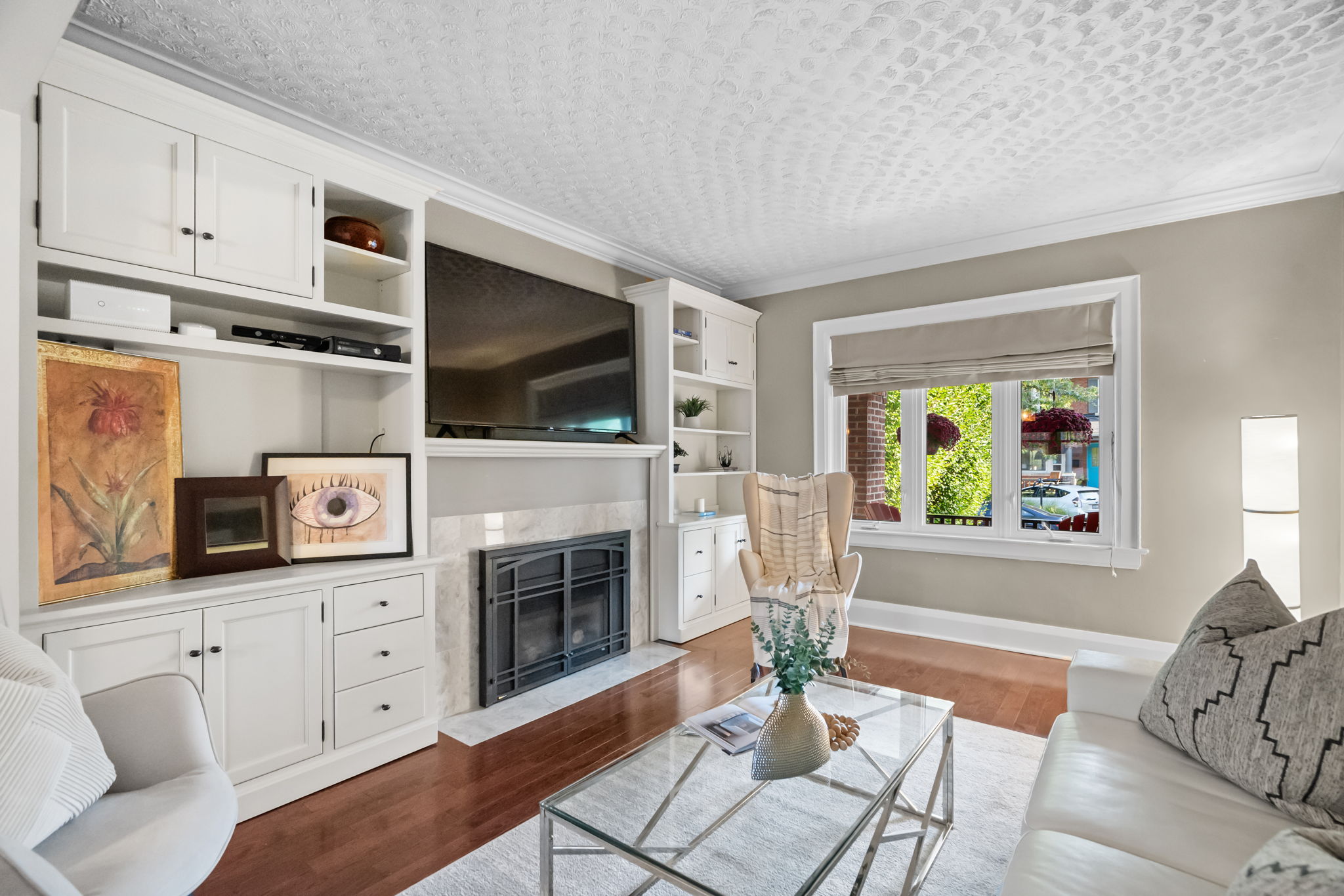 92 Bowood Ave Toronto, ON M4N 1Y5