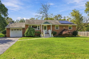 92 Evergreen Dr, New Britain, PA 18901, USA Photo 3