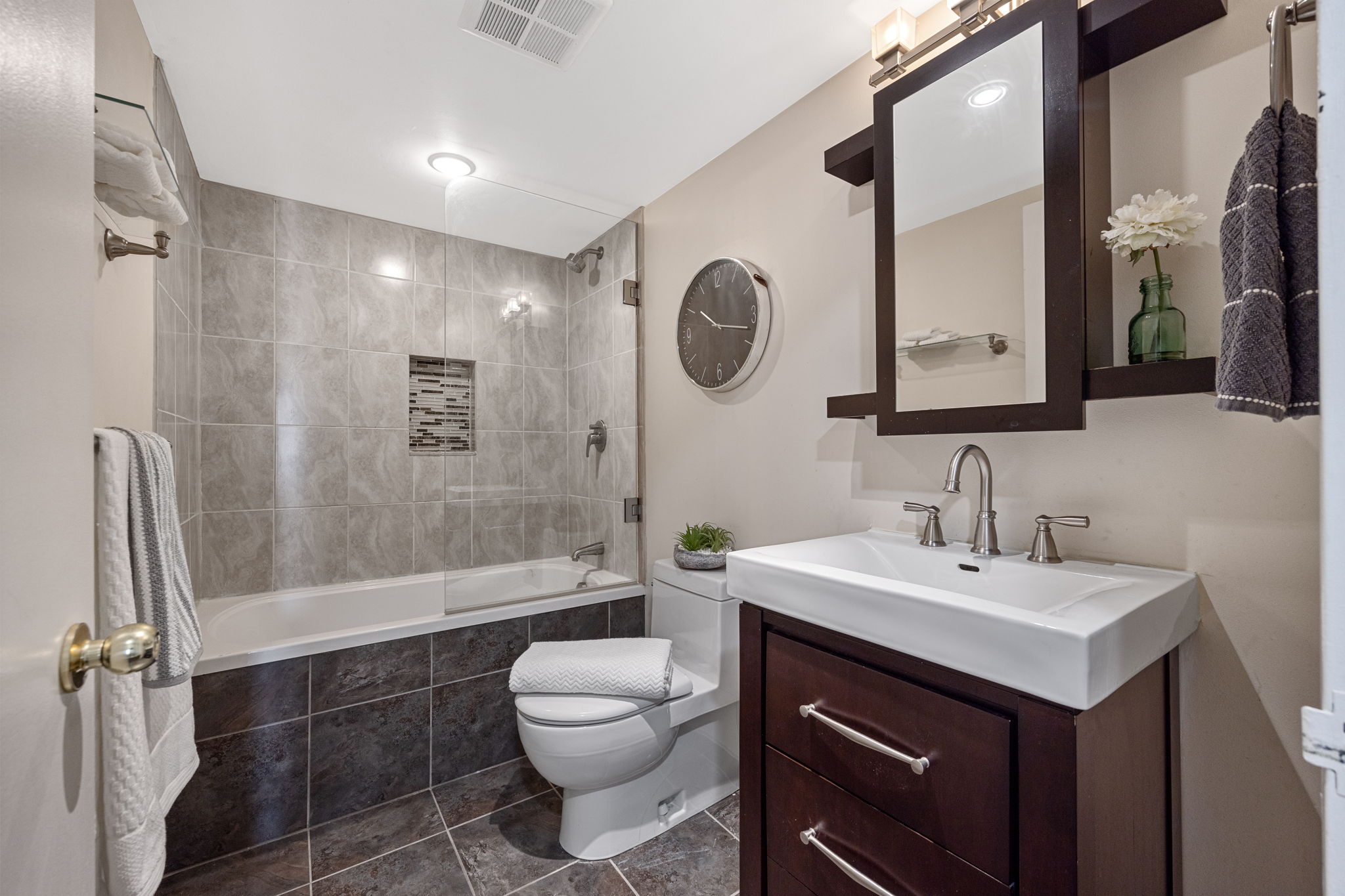 Toronto property showcase — delivered property photograph 15