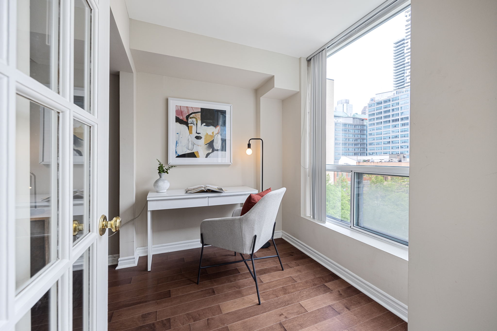 Toronto property showcase — delivered property photograph 14