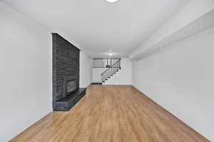  Photo 49
