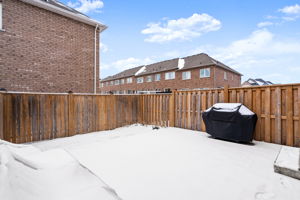  92 McCann Cres, Bradford West Gwillimbury, ON L3Z 2A5, US Photo 37