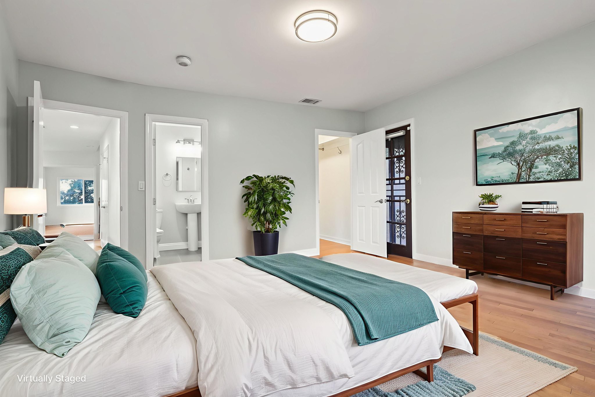 920 Glen Oaks Blvd_MEDIA360VR-37 virtually staged.jpeg