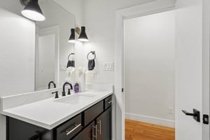 Muncie Ave-S0105-018.jpg