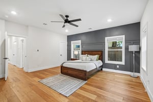 Muncie Ave-S0105-021.jpg