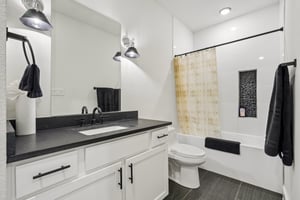 Muncie Ave-S0105-028.jpg