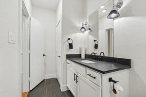 Muncie Ave-S0105-029.jpg