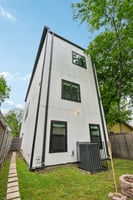 Muncie Ave-S0105-037.jpg