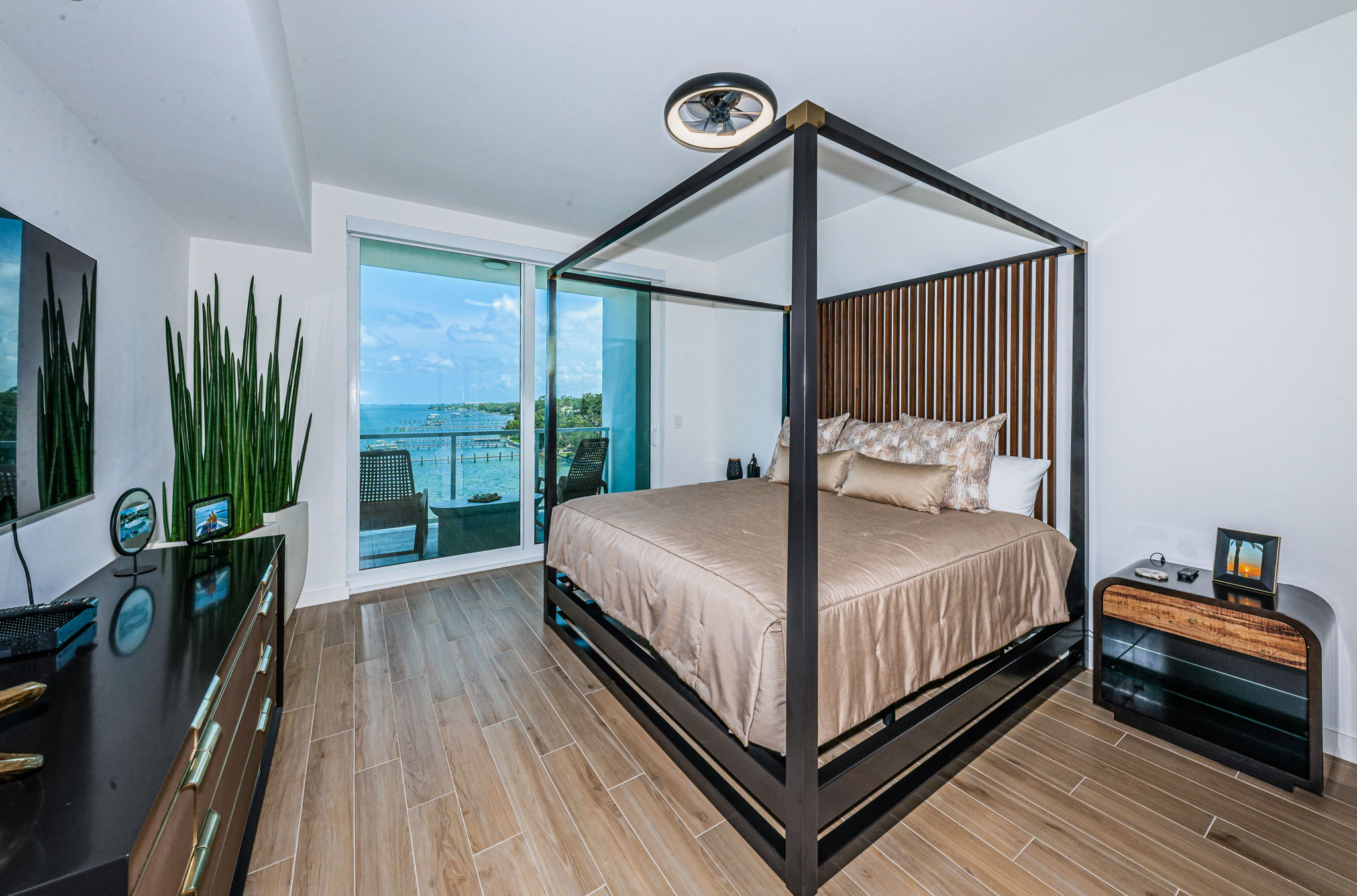 Master Bedroom1a