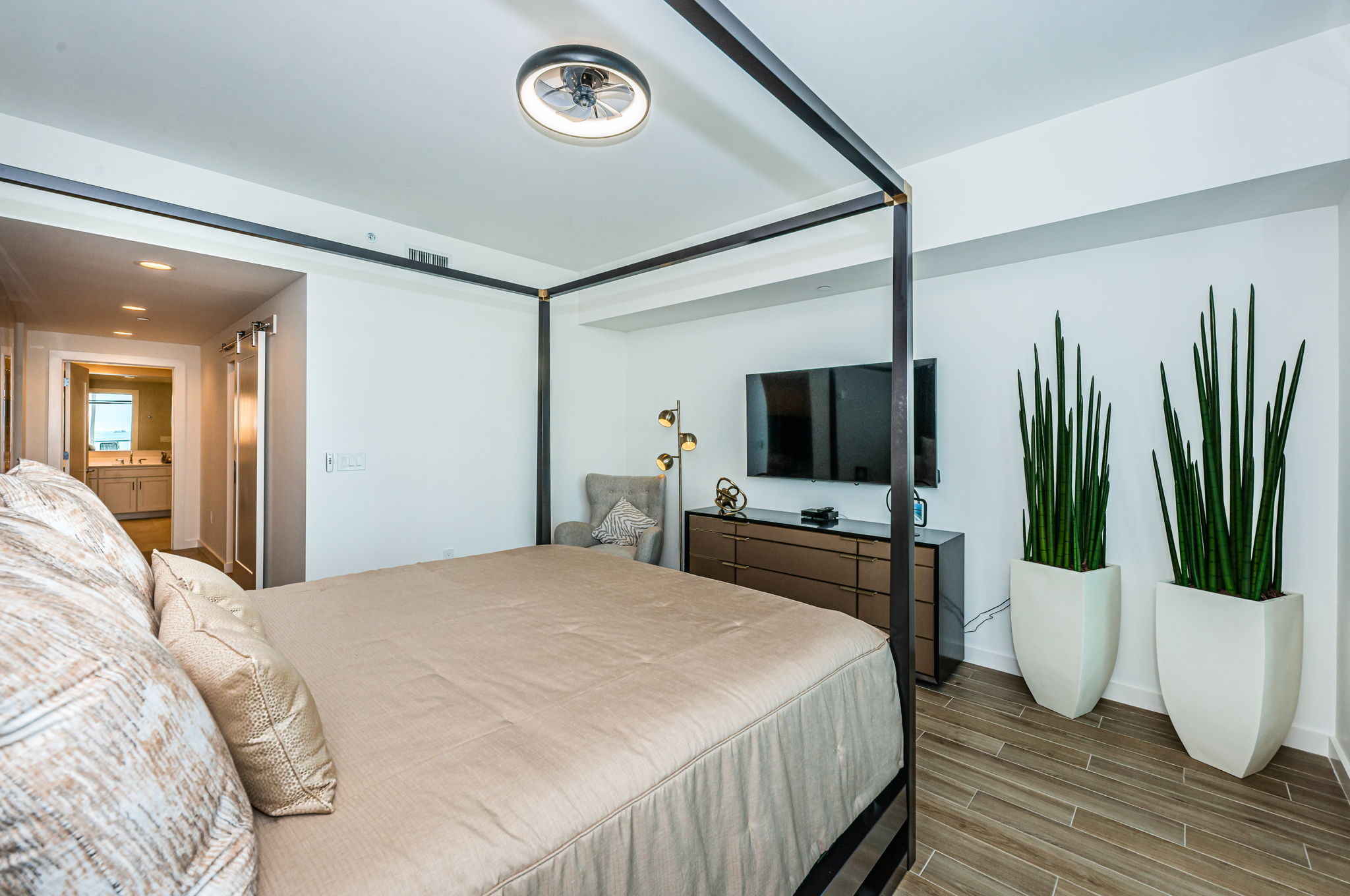Master Bedroom1c