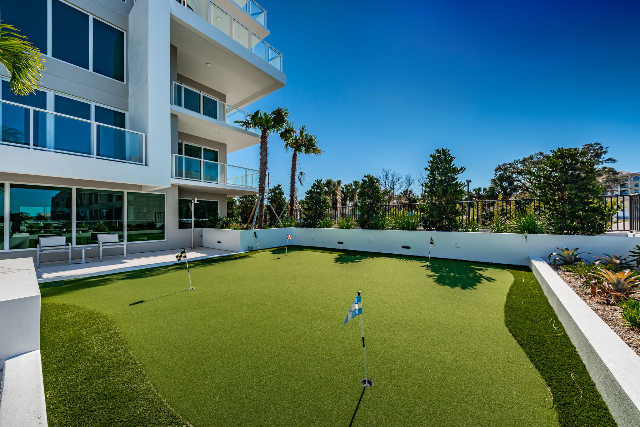 69-Putting Green