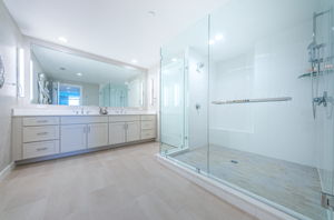 Master Bathroom1a