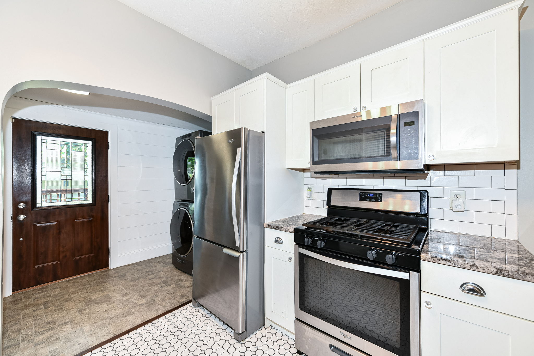  Photo 12
