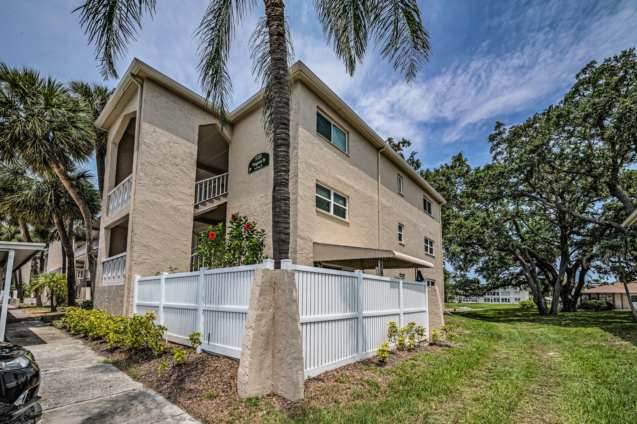Front Exterior3