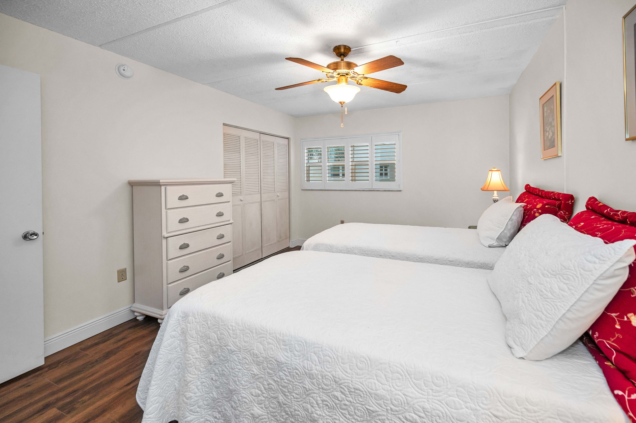Bedroom1b