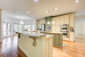 15 Kitchen B w BA + Main BR Access