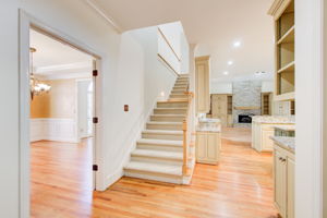 38 UL Access w Dining + Kitchen + Living