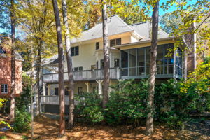 76 Aerial Ext Rear + Side