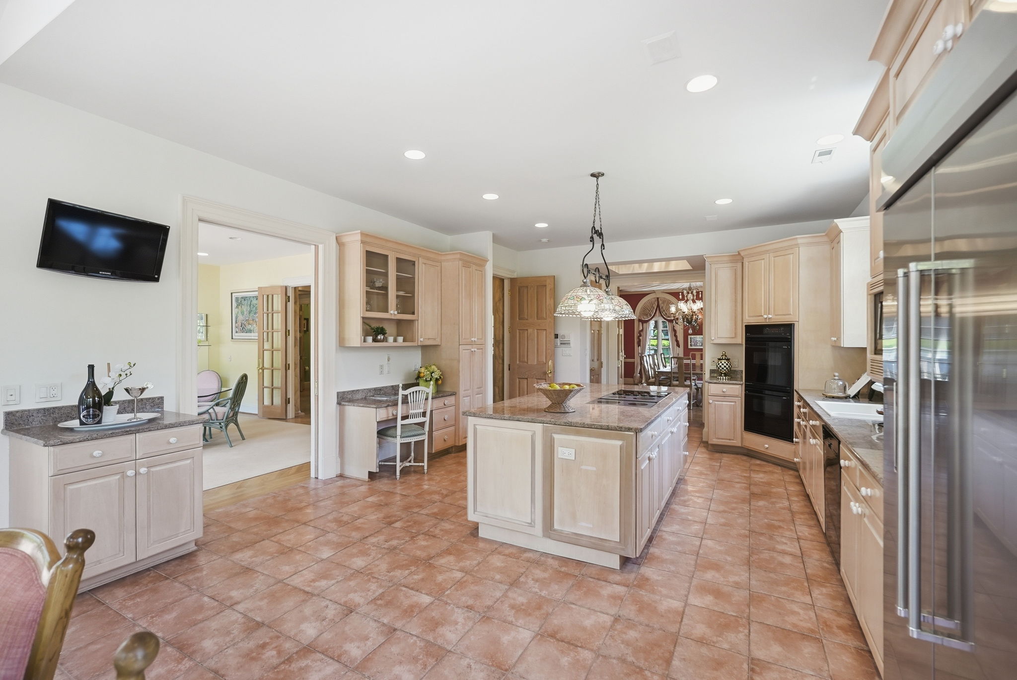 Expansive Kitchen w/ Gracious Island