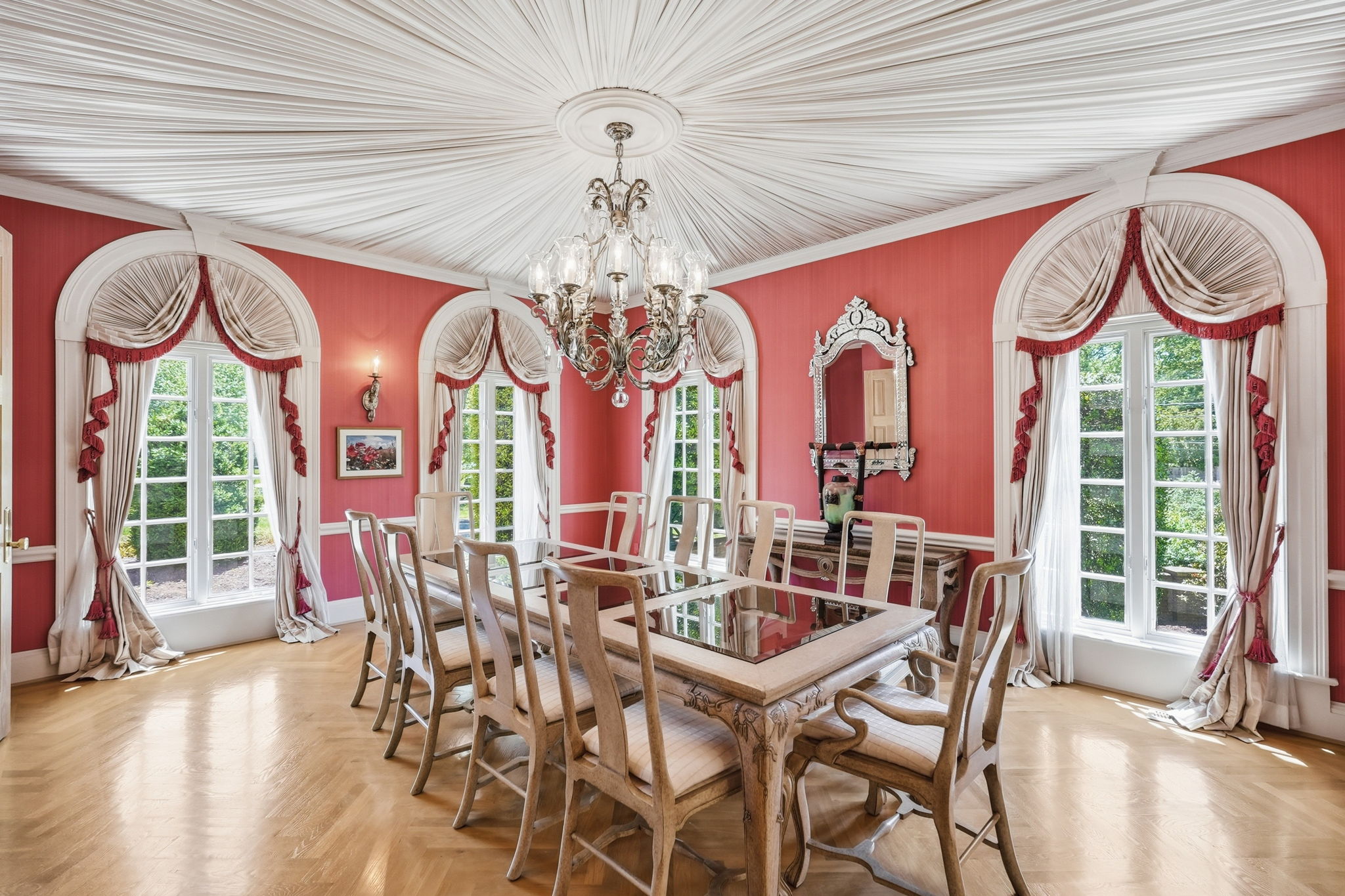 Expansive Dining Room