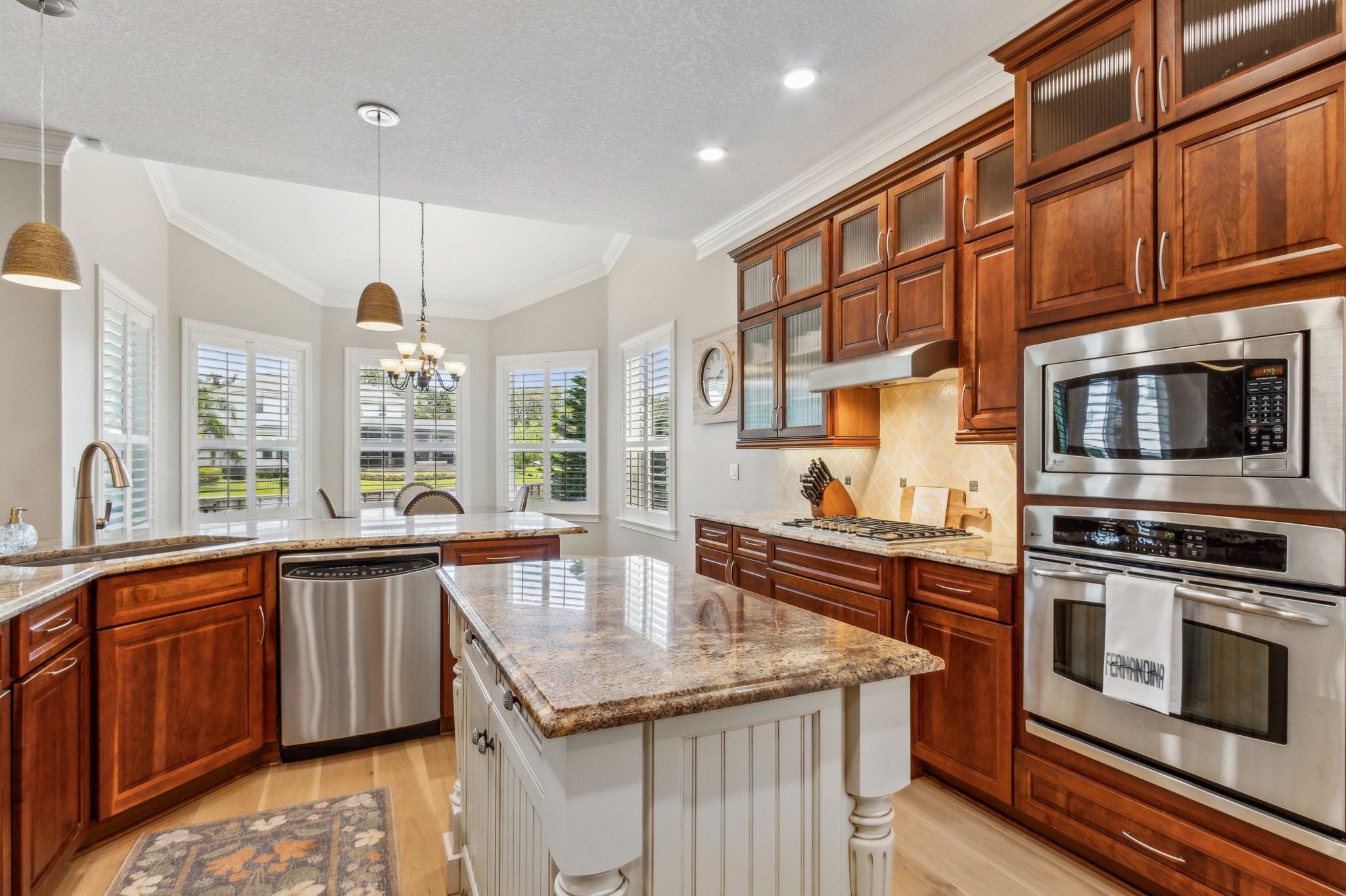 Kitchen to Breakfast Room