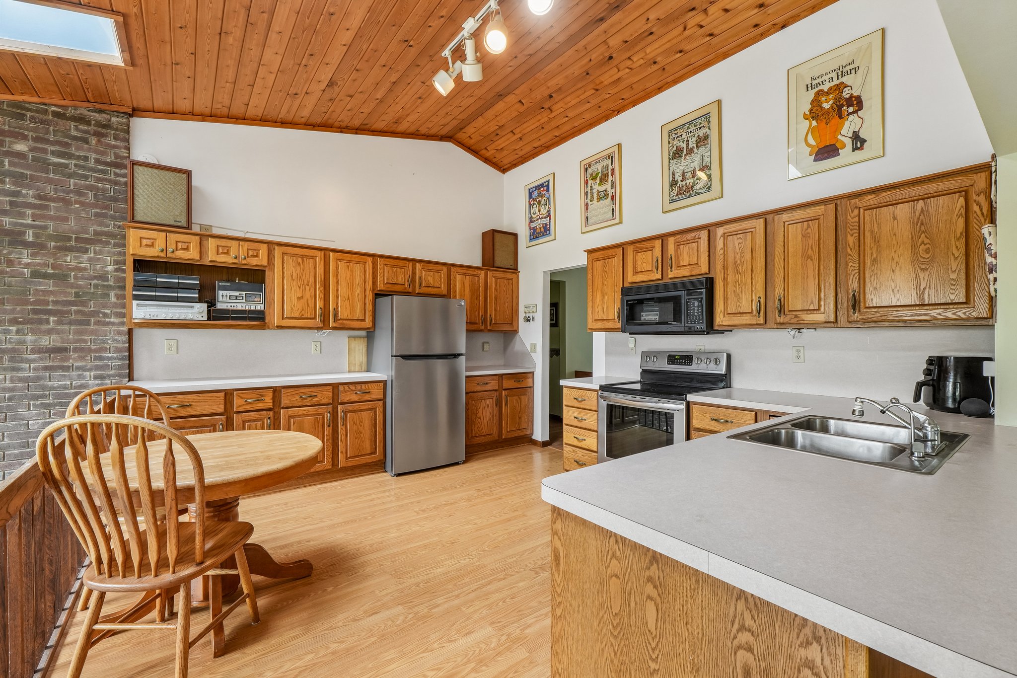 9205 Bemis Rd-S2309-010.jpg