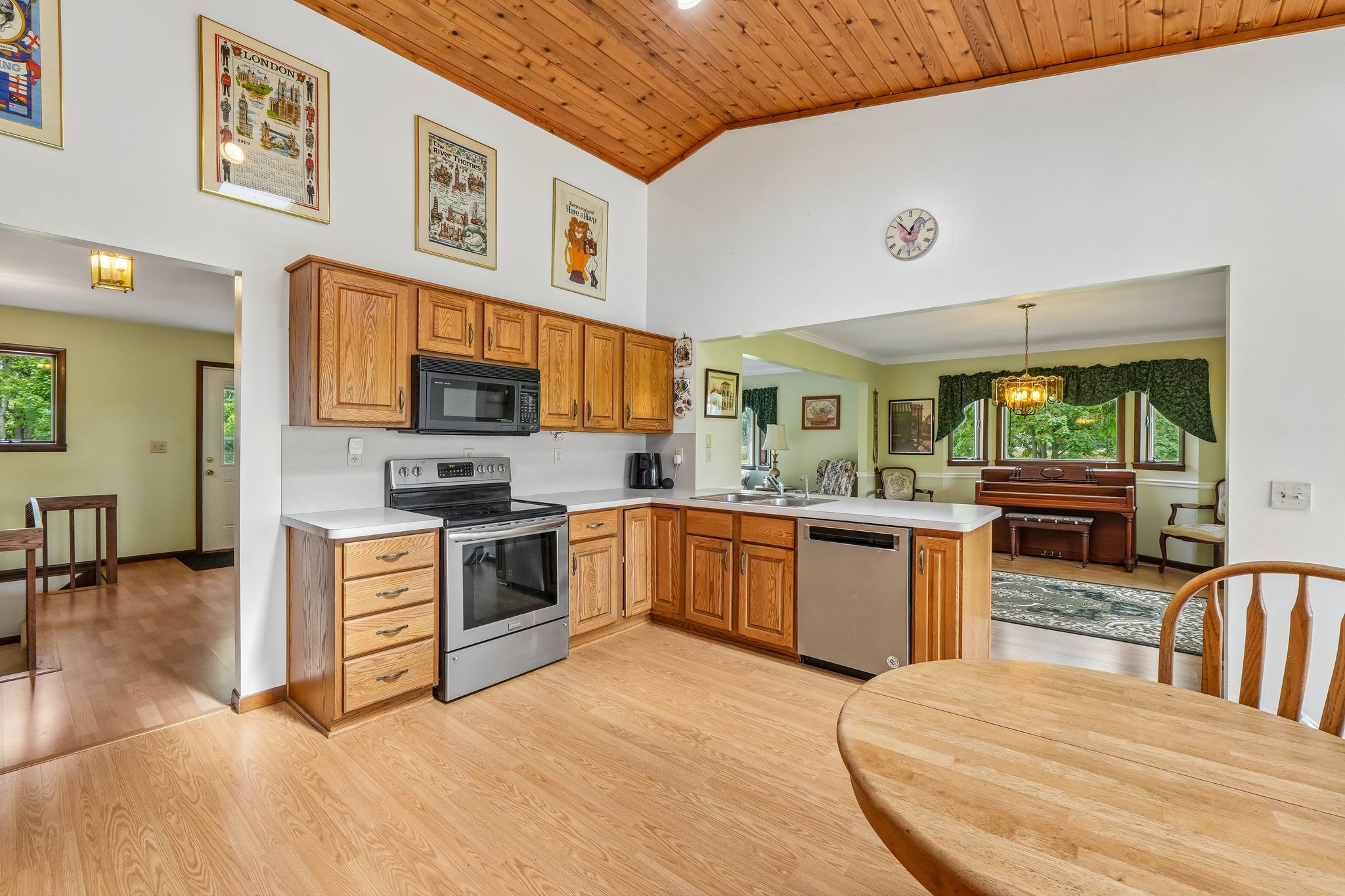 9205 Bemis Rd-S2309-011.jpg