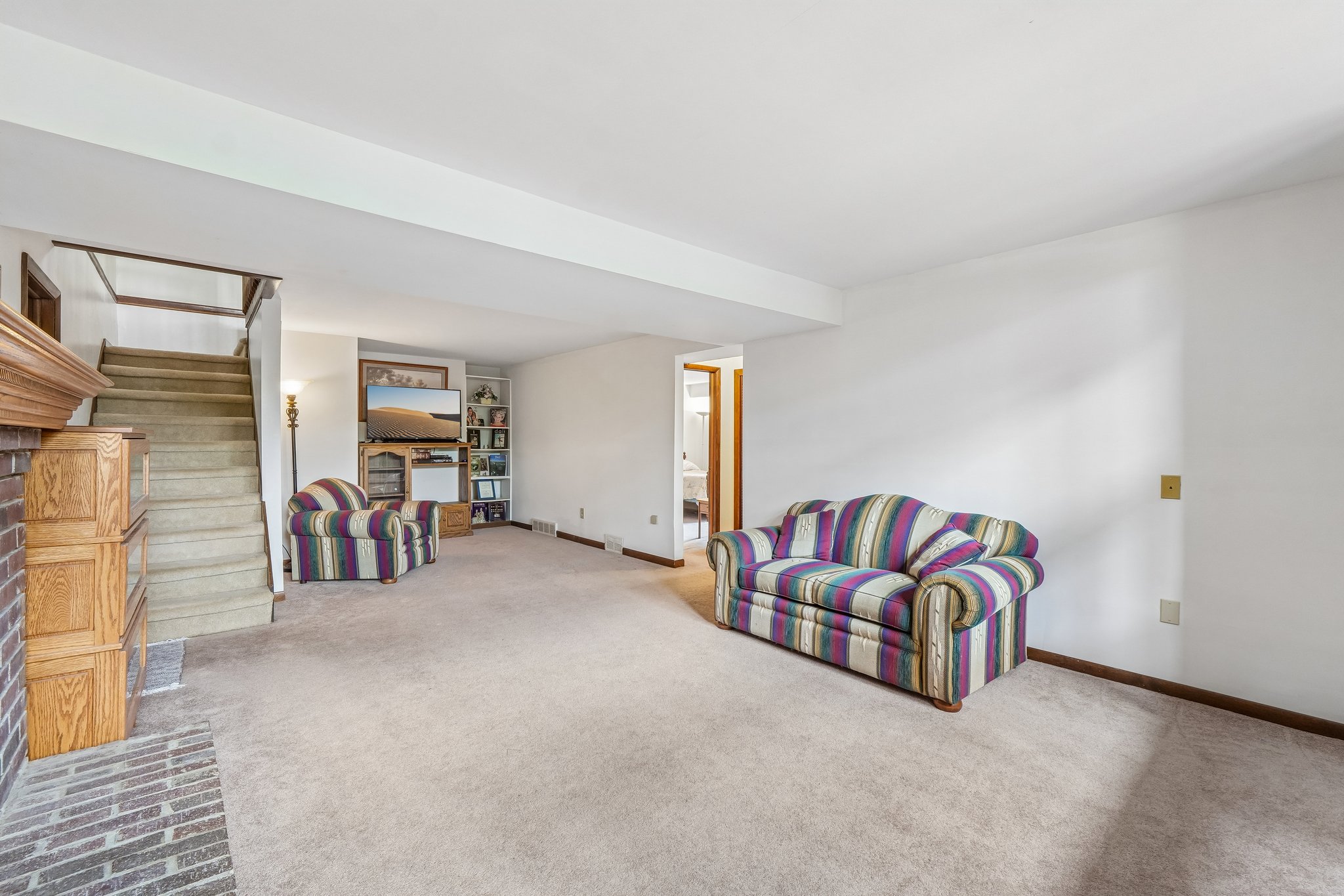9205 Bemis Rd-S2309-015.jpg