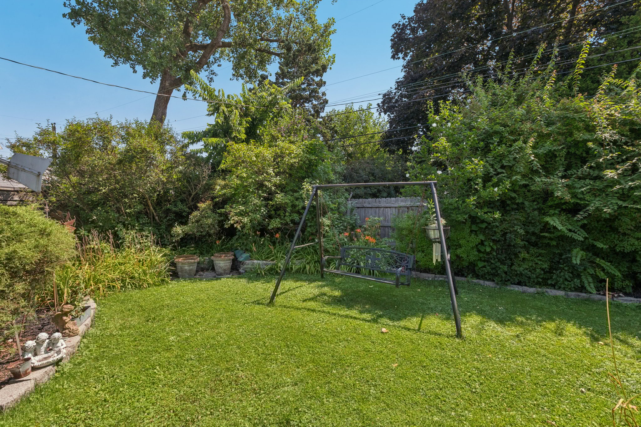Lynwood Dr-S2207-050.jpg