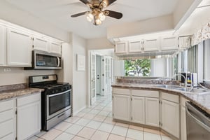 Lynwood Dr-S2207-016.jpg