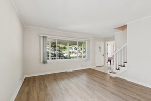 Lynwood Dr-S2207-021.jpg