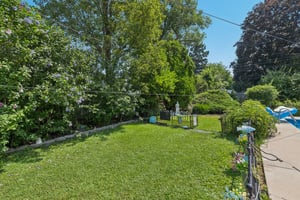 Lynwood Dr-S2207-042.jpg